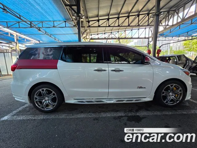 Kia Carnival 2015 thumb 2