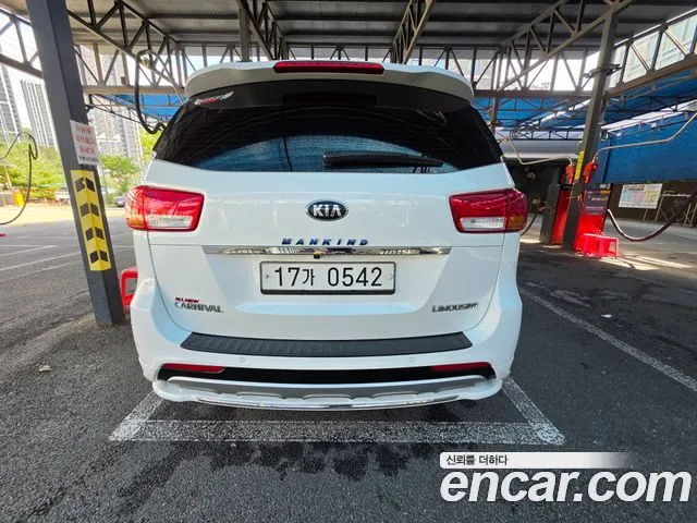 Kia Carnival 2015 thumb 3