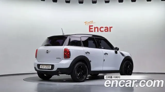 MINI Countryman 2013 thumb 2