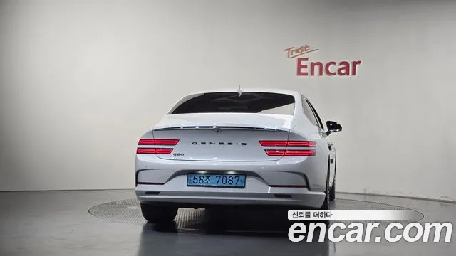 Genesis G80 2022 thumb 3