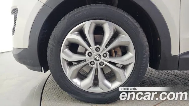 Hyundai Santa Fe 2013 thumb 5
