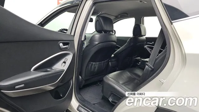 Hyundai Santa Fe 2013 thumb 11