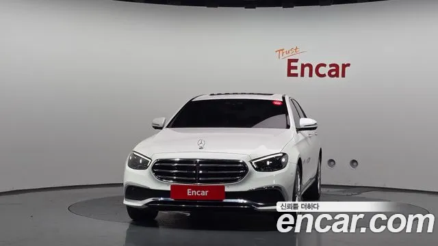 Mercedes-Benz E-Класс 2021 thumb 3