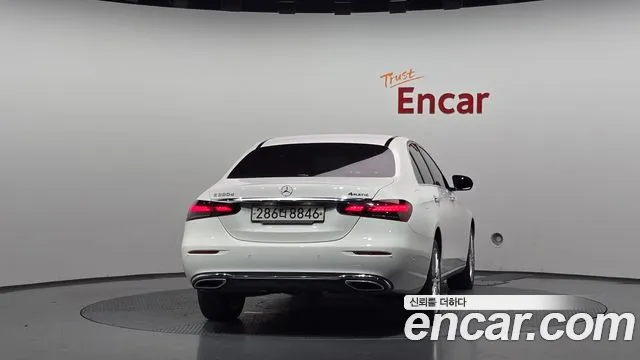 Mercedes-Benz E-Класс 2021 thumb 4