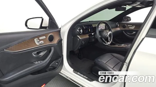 Mercedes-Benz E-Класс 2021 thumb 10