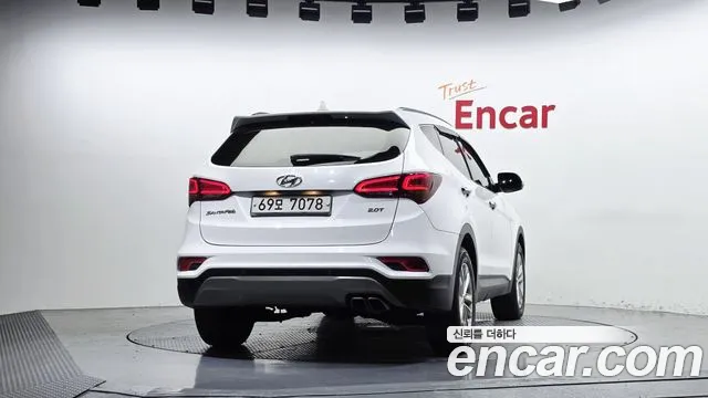 Hyundai Santa Fe 2018 thumb 4