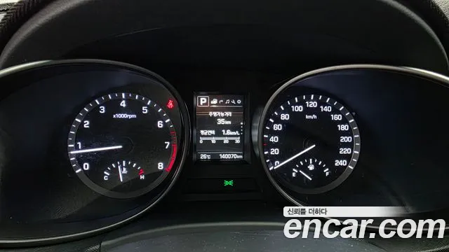Hyundai Santa Fe 2018 thumb 8