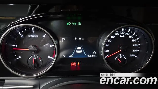 Kia Carnival 2022 thumb 8