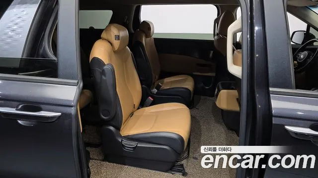 Kia Carnival 2021 thumb 12