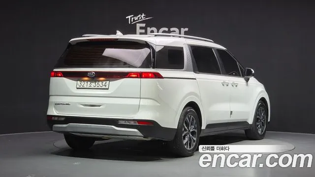 Kia Carnival 2021 thumb 2