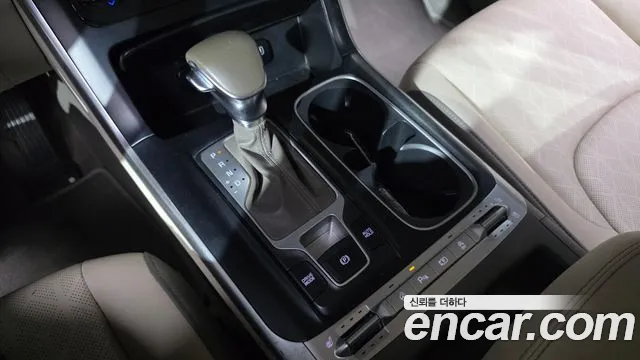 Kia Carnival 2021 thumb 9
