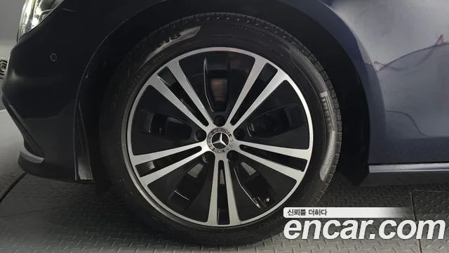 Mercedes-Benz E-Класс 2022 thumb 5