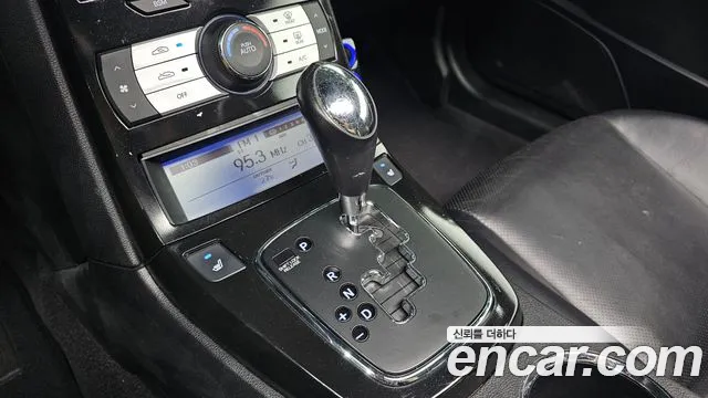 Hyundai Genesis 2009 thumb 9