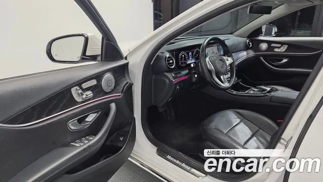Mercedes-Benz E-Класс 2016 thumb 10