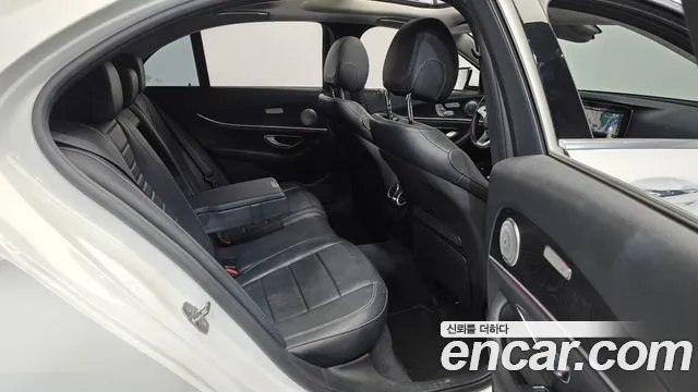 Mercedes-Benz E-Класс 2016 thumb 12