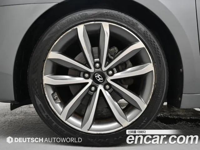 Hyundai i40 2013 thumb 5