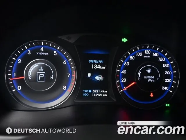 Hyundai i40 2013 thumb 8
