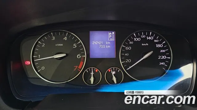 Renault-KoreaSamsung SM5 2010 thumb 8