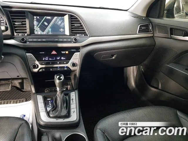 Hyundai Avante 2015 thumb 10
