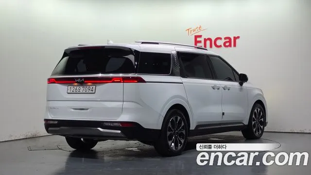 Kia Carnival 2022 thumb 2