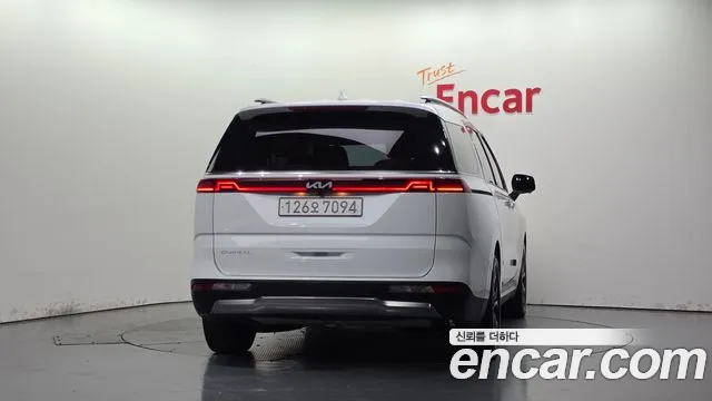 Kia Carnival 2022 thumb 4