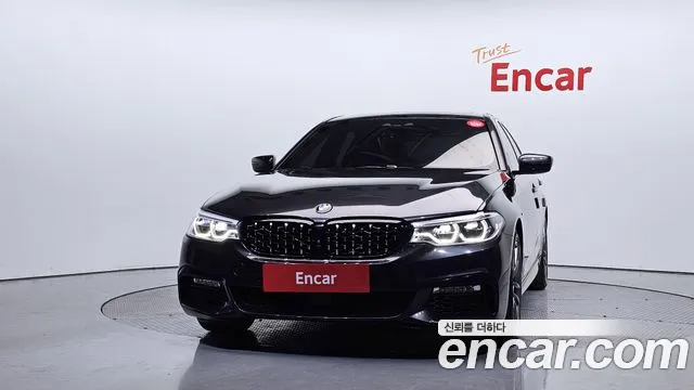 BMW 5-Series 2017 thumb 3