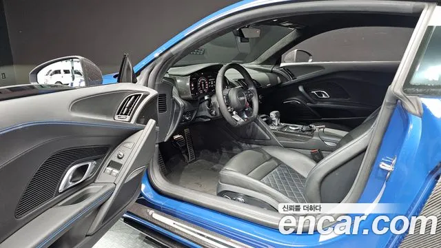 Audi R8 2021 thumb 9