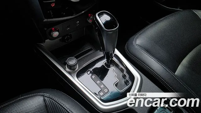 KG_Mobility_Ssangyong TIBOLI 2015 thumb 9