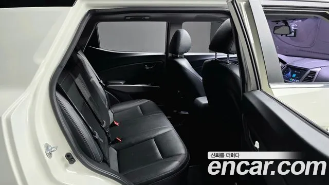 KG_Mobility_Ssangyong TIBOLI 2015 thumb 11