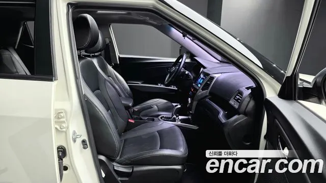 KG_Mobility_Ssangyong TIBOLI 2015 thumb 12