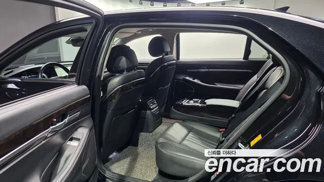 Genesis G90 2020 thumb 11