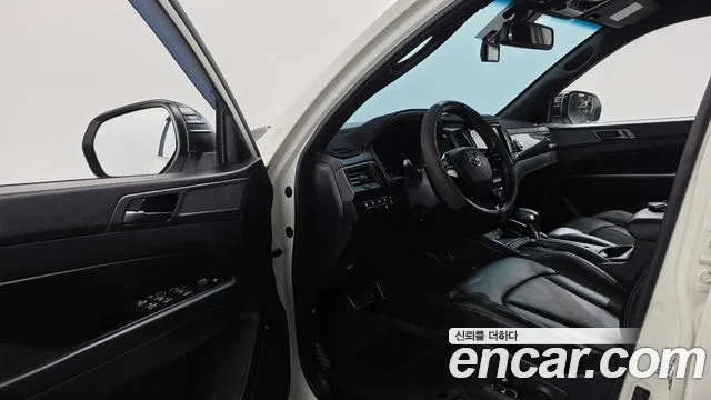 KG_Mobility_Ssangyong Rexton 2022 thumb 10