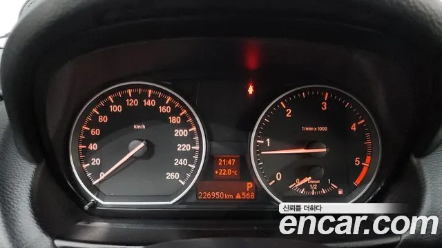BMW 1-Series 2009 thumb 8