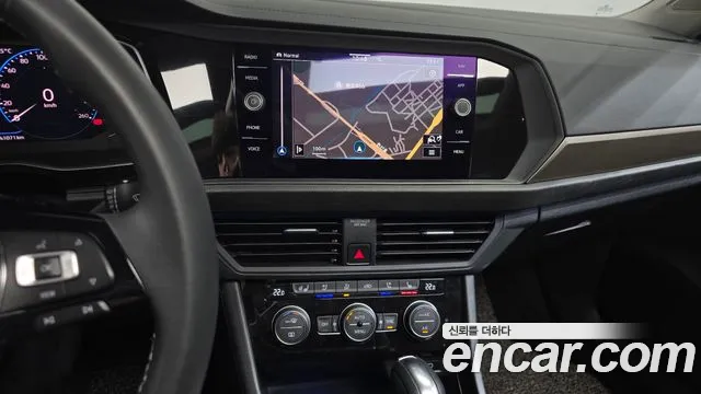 Volkswagen Jetta 2021 thumb 12