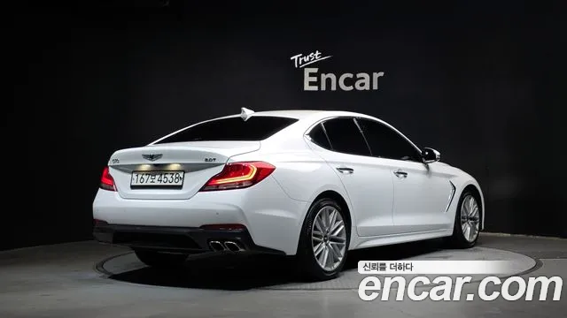 Genesis G70 2019 thumb 2