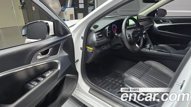 Genesis G70 2019 thumb 10