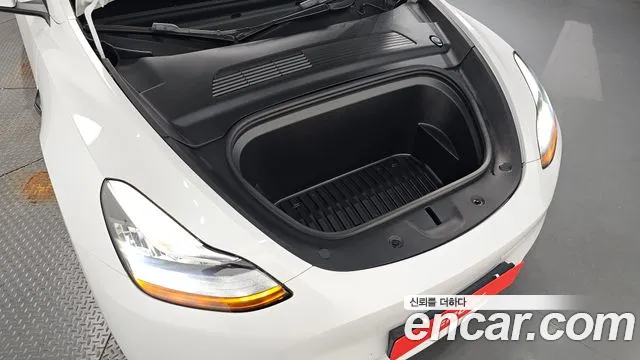 Tesla Model Y 2021 thumb 5