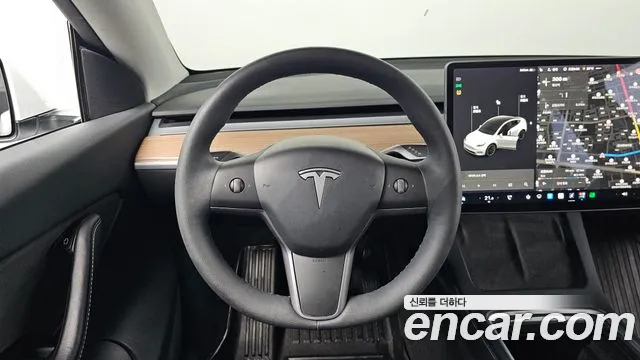 Tesla Model Y 2021 thumb 12