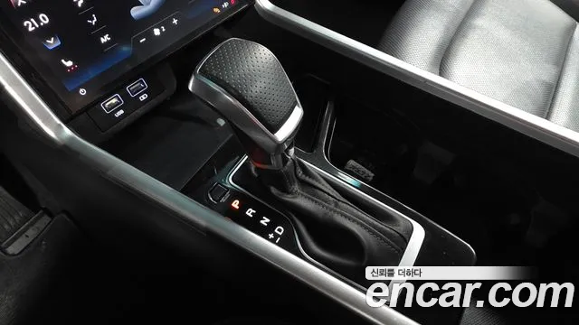 KG_Mobility_Ssangyong Torres 2022 thumb 9