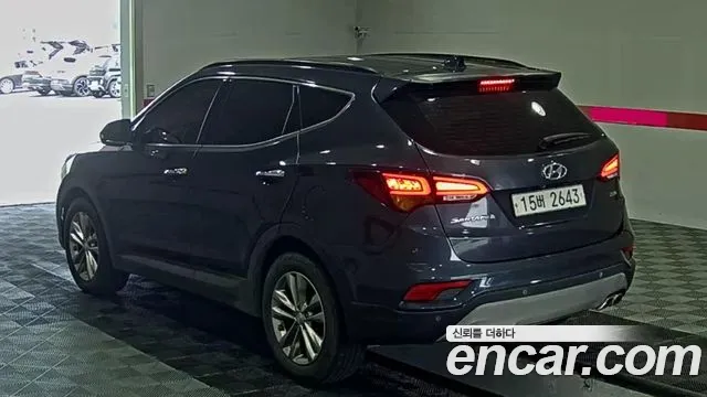 Hyundai Santa Fe 2017 thumb 3
