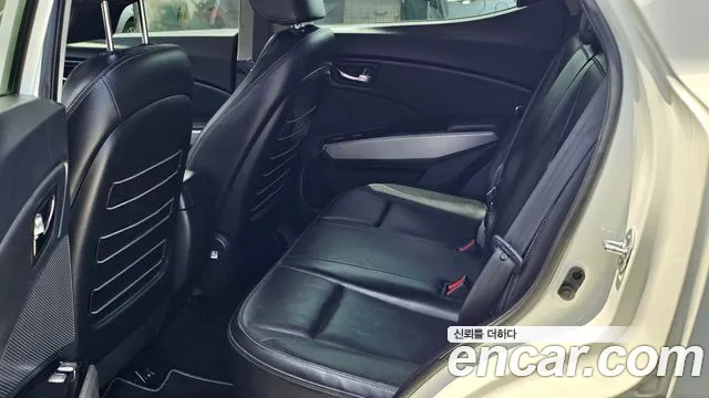 KG_Mobility_Ssangyong TIBOLI 2015 thumb 9