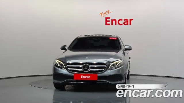 Mercedes-Benz E-Класс 2017 thumb 2