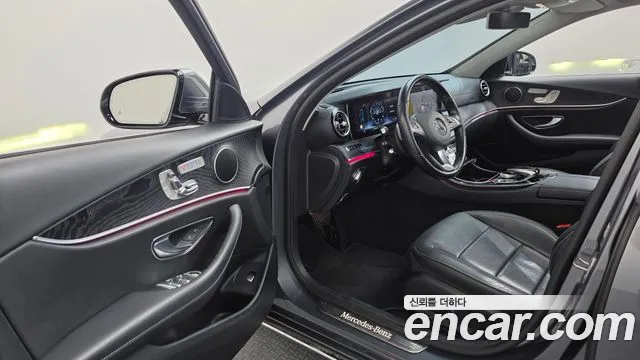 Mercedes-Benz E-Класс 2017 thumb 9