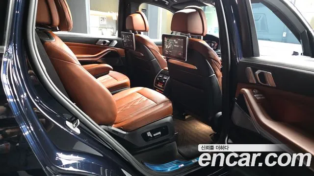 BMW X7 2021 thumb 11