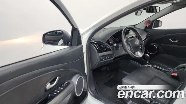 Renault-KoreaSamsung Fluence 2016 thumb 10
