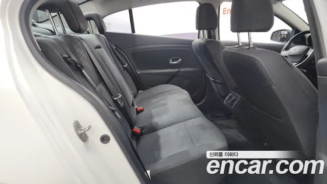 Renault-KoreaSamsung Fluence 2016 thumb 11