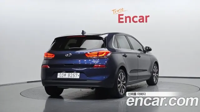 Hyundai i30 2017 thumb 2
