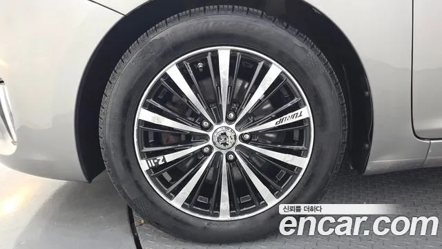 Kia Carens 2013 thumb 5