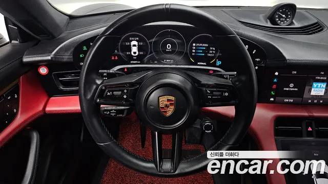 Porsche Taycan 2023 thumb 12