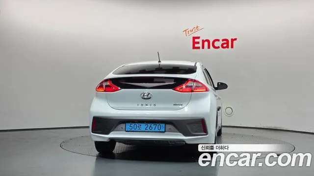 Hyundai IONIQ 6 2017 thumb 4